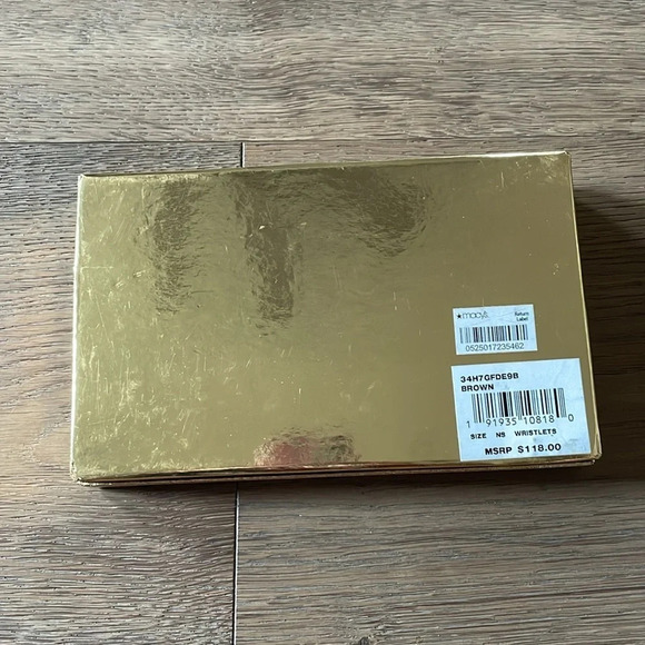 Michael Kors Gold Design Wristlet Phone Wallet - Picture 10 of 10